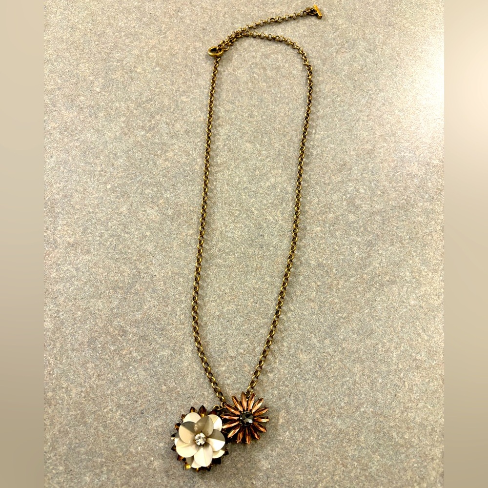 Ann Taylor Flower Necklace